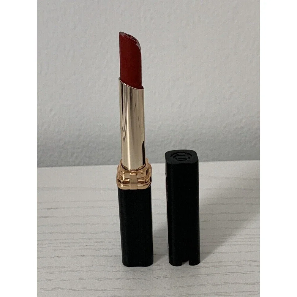 Loreal Color Riche Voluminous Matte Lipstick, #203 Le Rouge Avant-Garde *NEW*
